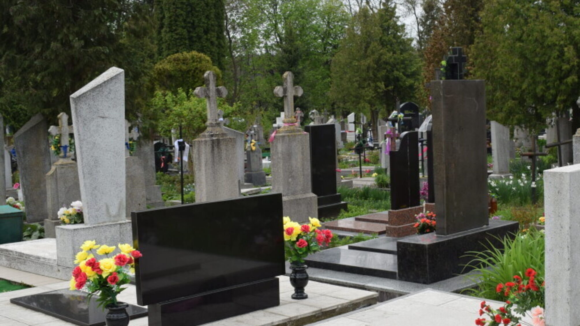 На Луганщині росіяни почали красти пам'ятники з цвинтарів, – ОВА