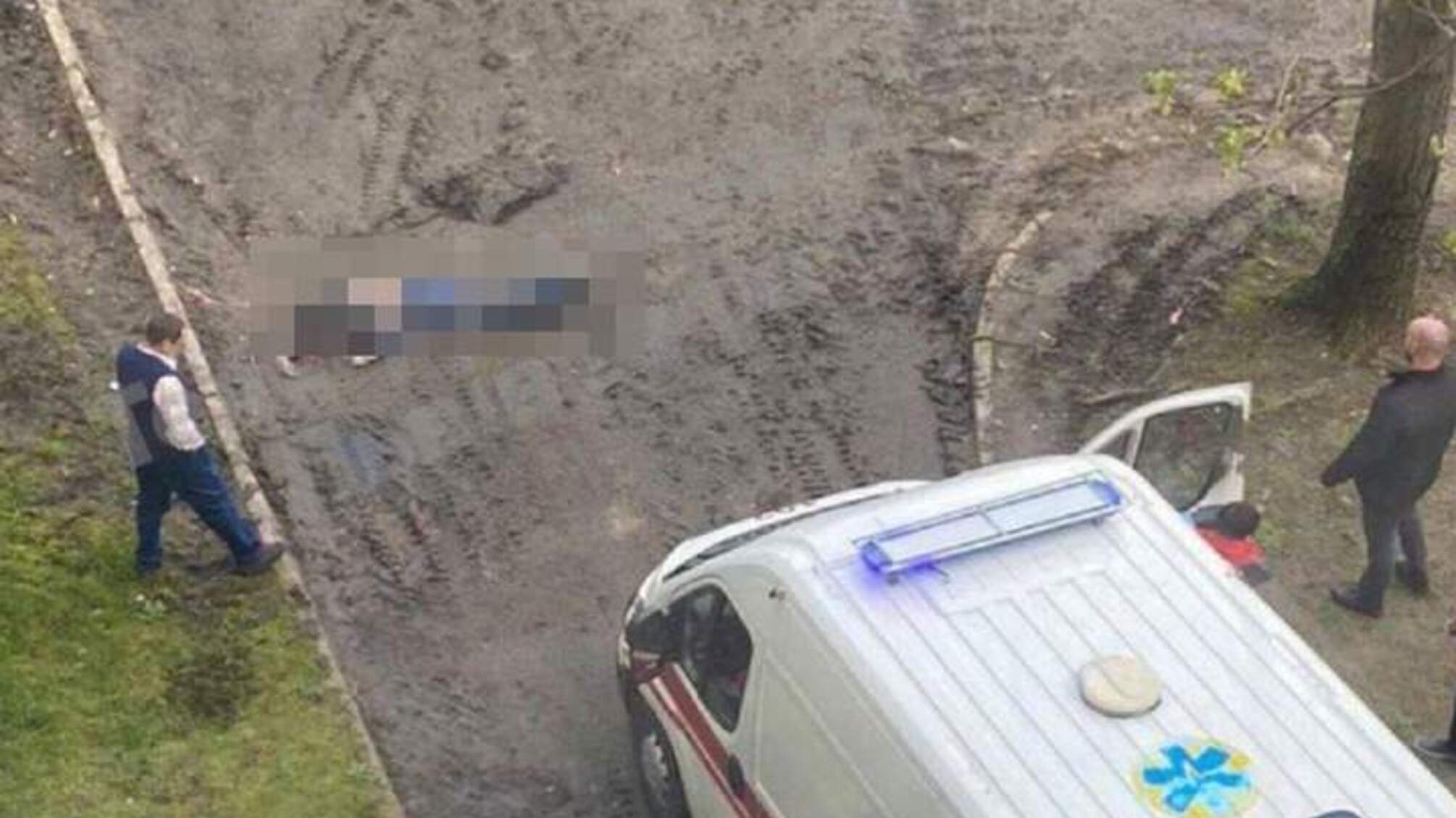 У Львові з вікна університету випав 18-річний студент