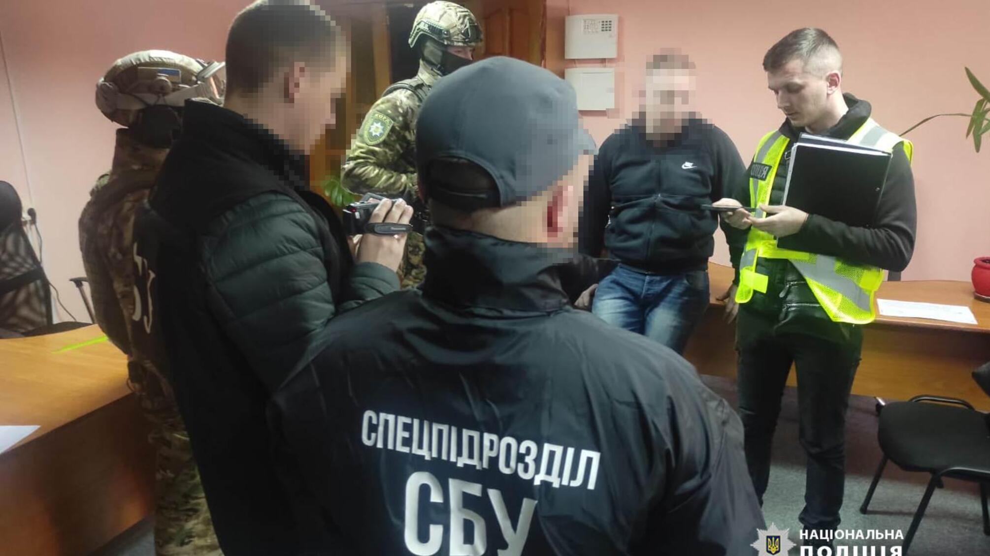 Хотів нaжитись нa військовому: вінничанин погрозами та силою вибивав мільйон гривень неіснуючого боргу