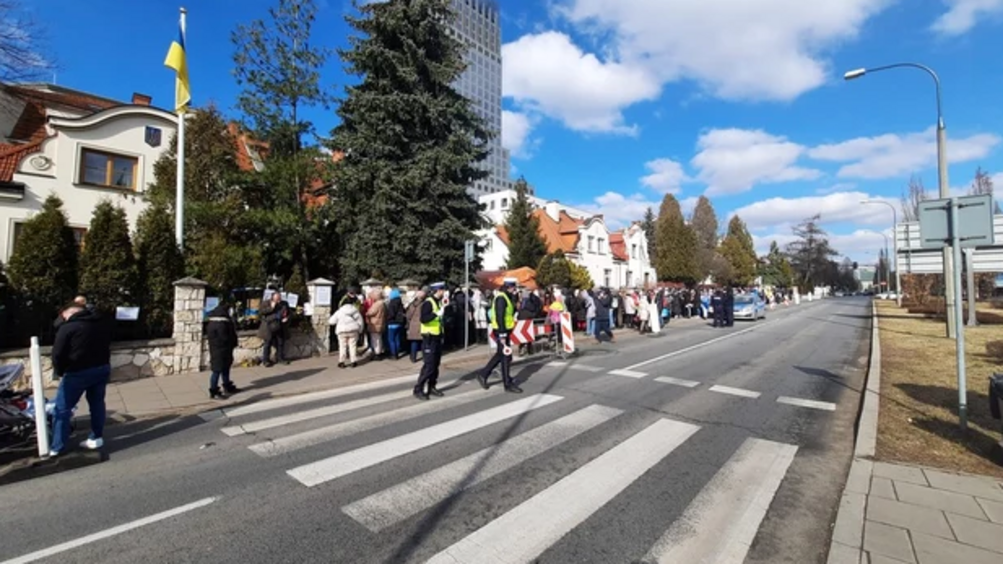 консульство