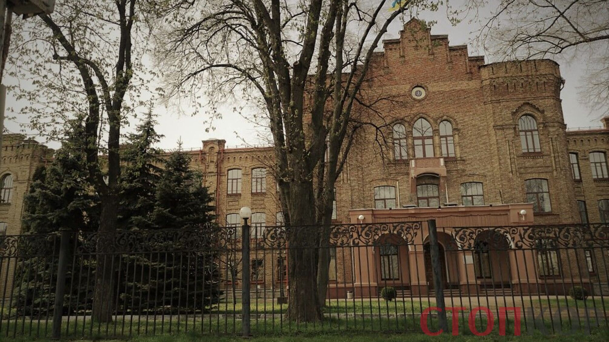 будівля Національного університету оборони