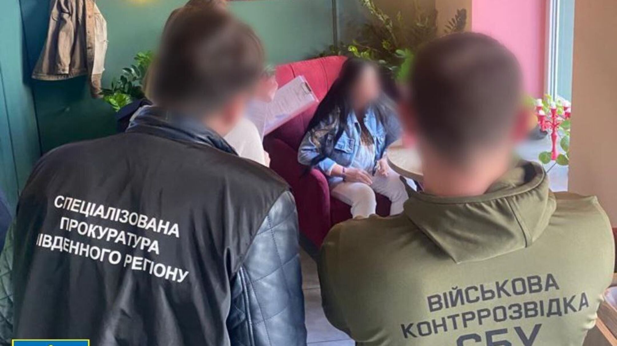 6,5 тисячі доларів за виїзд: розкрито ще одну схему вивезення ухилянтів