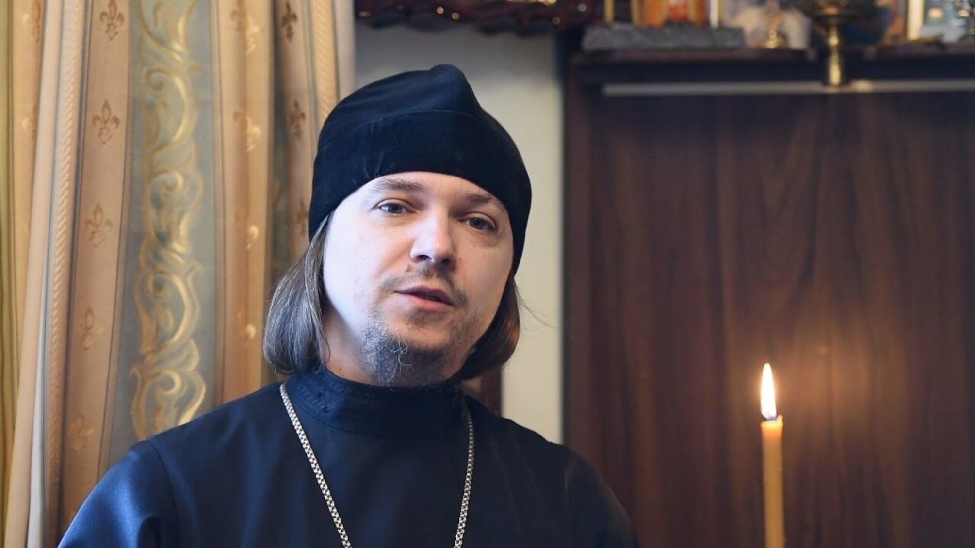 Показуха для загалу: керівник хору Києво-Печерської Лаври заявив, що 'піде бомжувати' (відео)