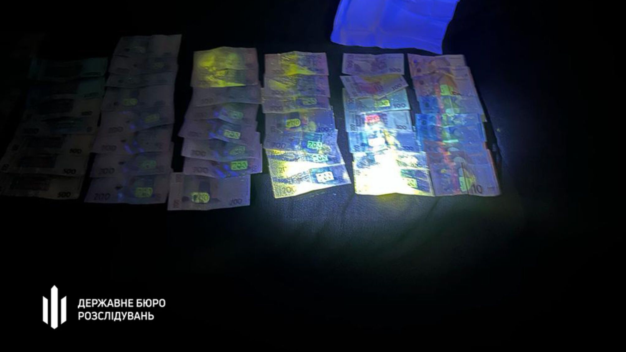 Пів мільйона щомісяця: на Львівській митниці викрили схему тотальних поборів з підприємців