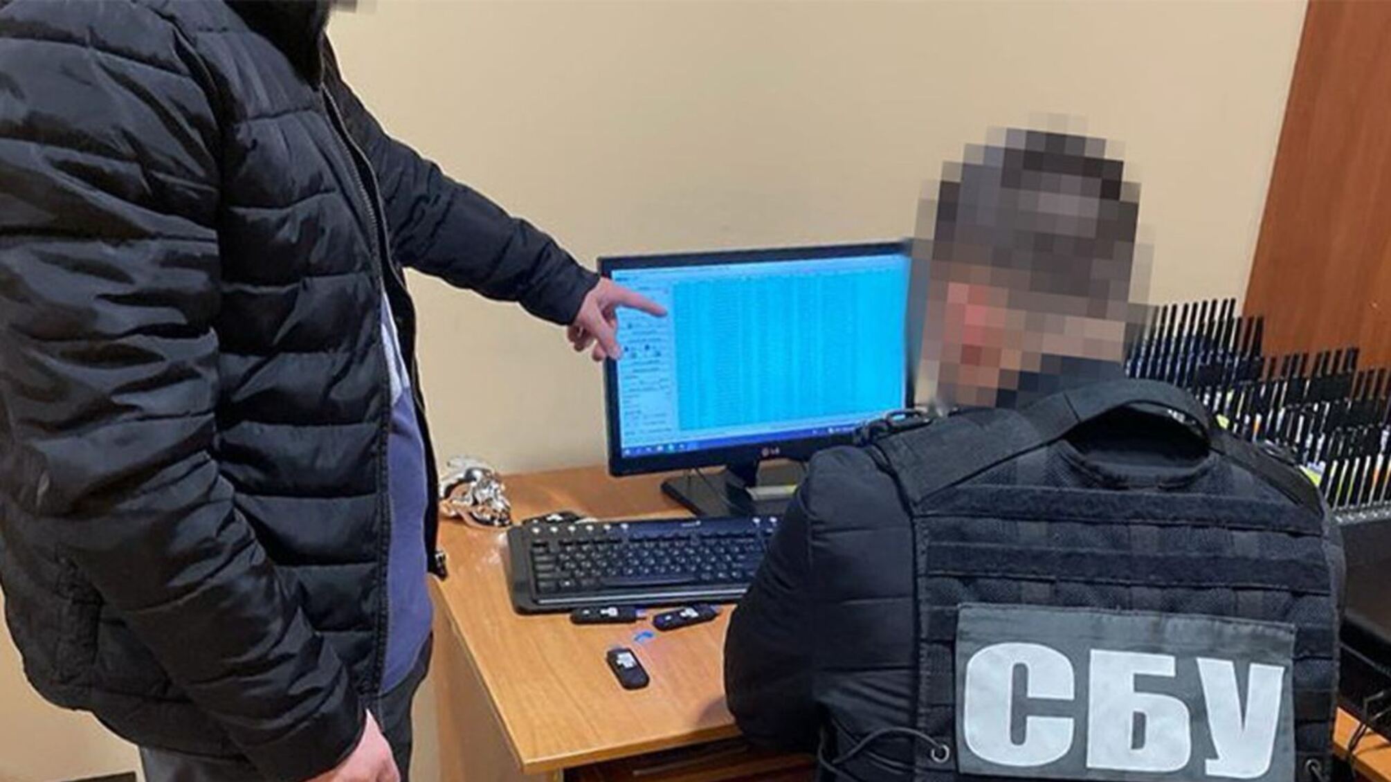 СБУ задержала жителя столицы, который посылал в российский телеграм-бот данные об обороне Киева