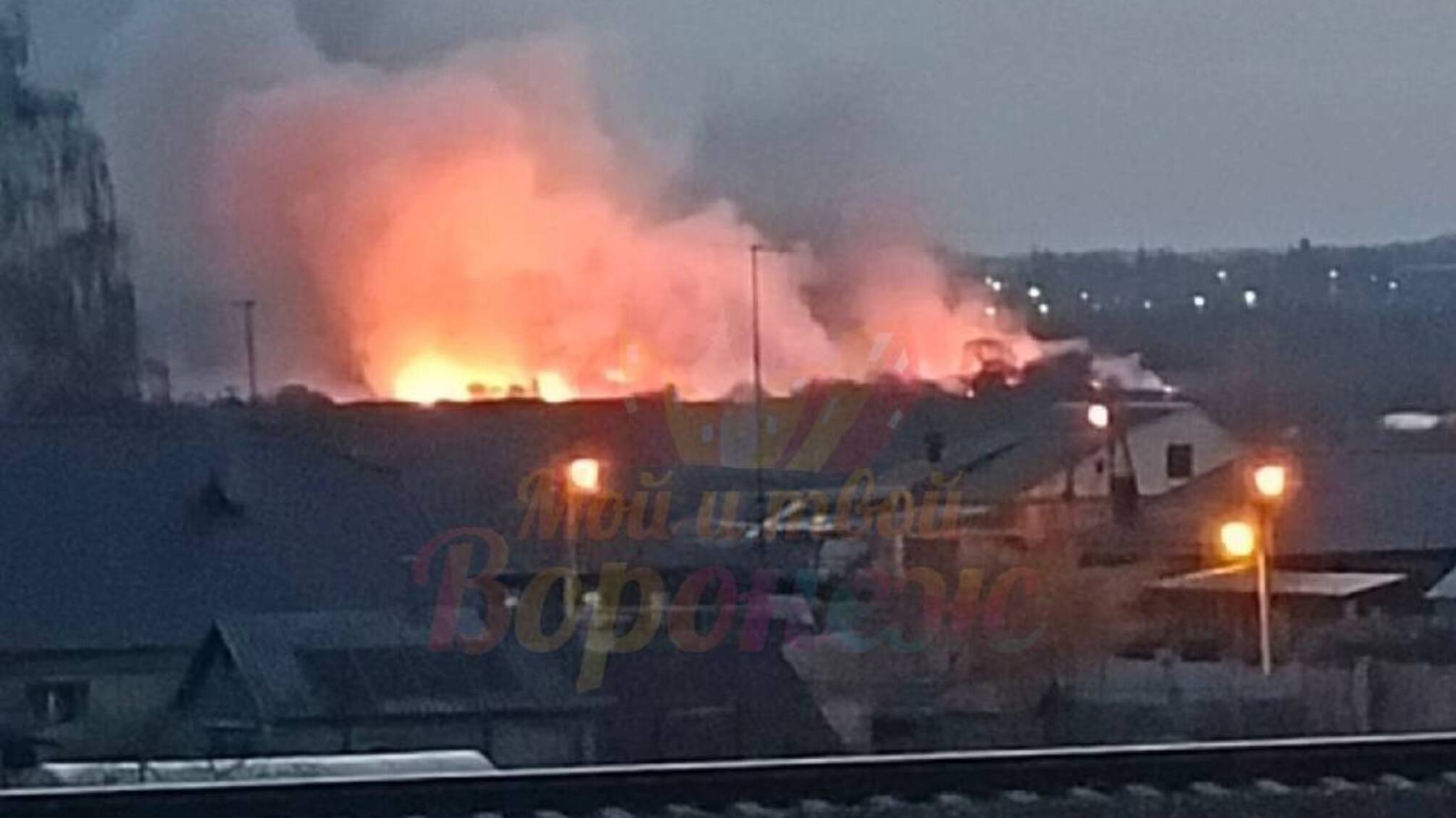 В россии снова неспокойно, теперь пылает у авиазавода