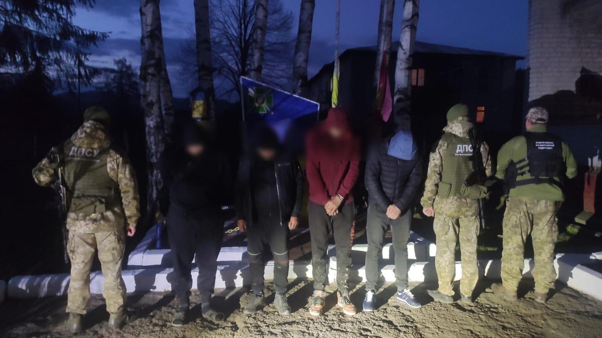 із пострілами прикордонники затримали ухилянтів