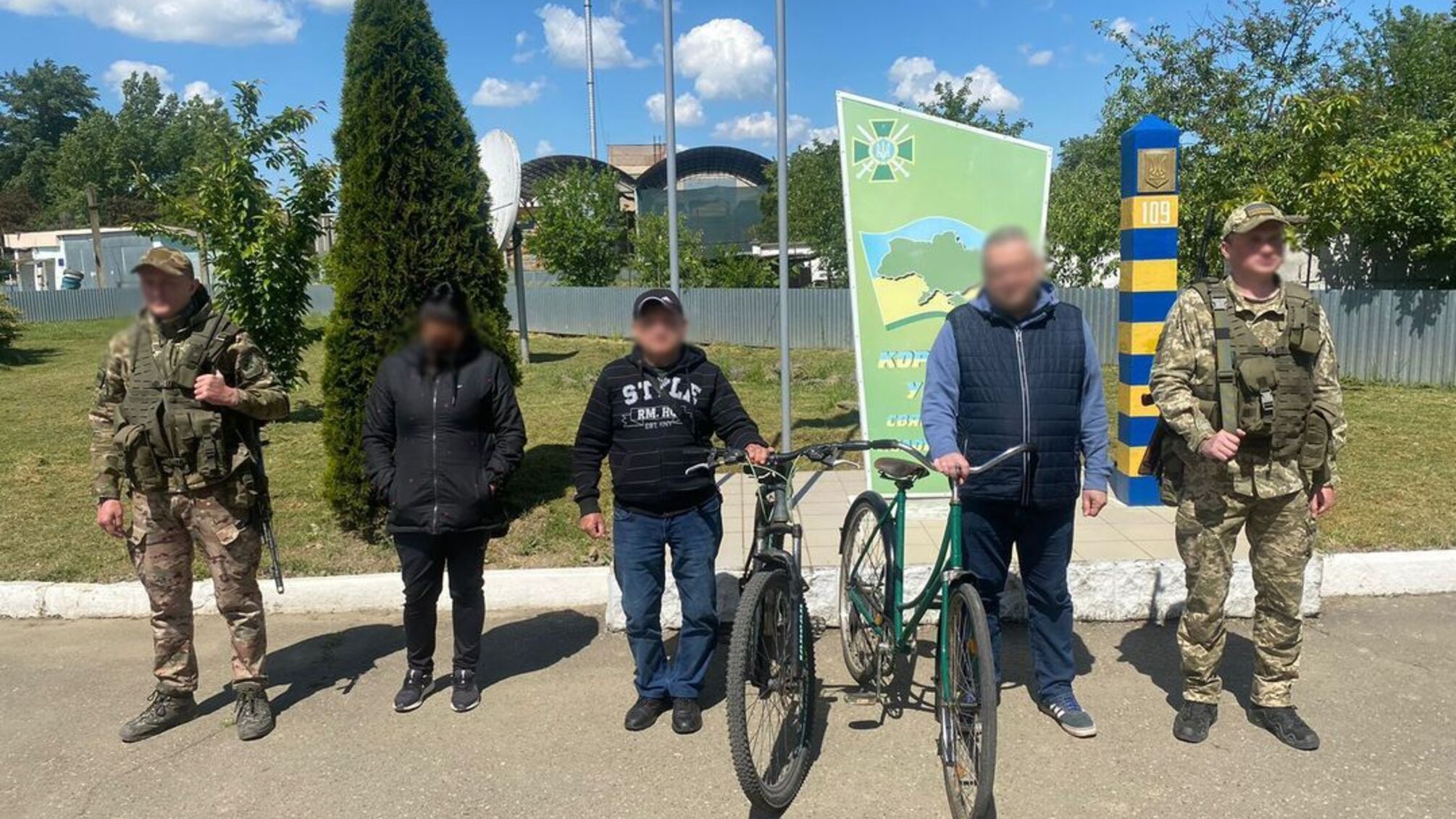 уклоняющие убегали на велосипедах за границу
