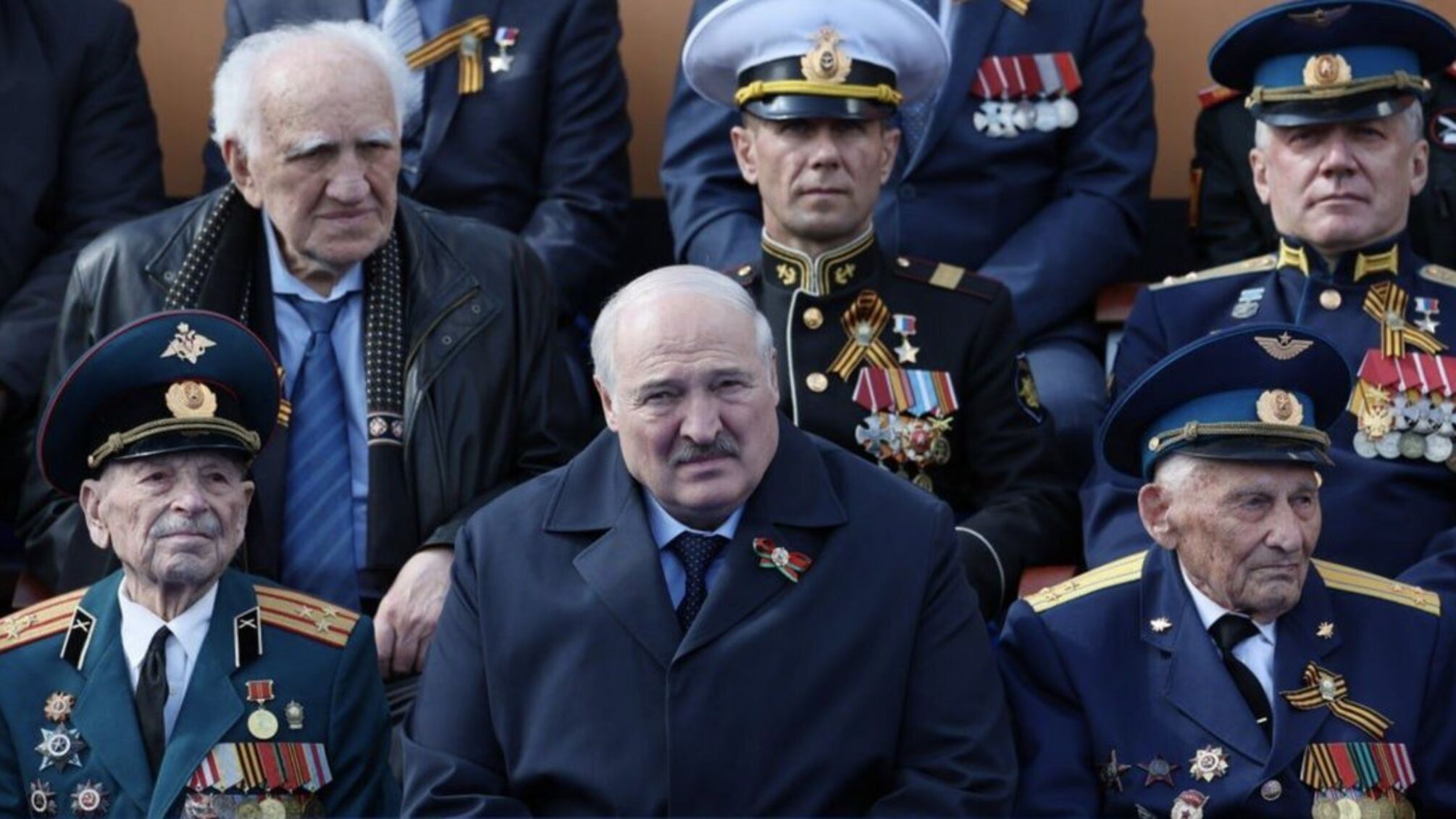 Погіршилося здоров'я? Лукашенко не прийшов на святкування дня державного прапора Білорусі