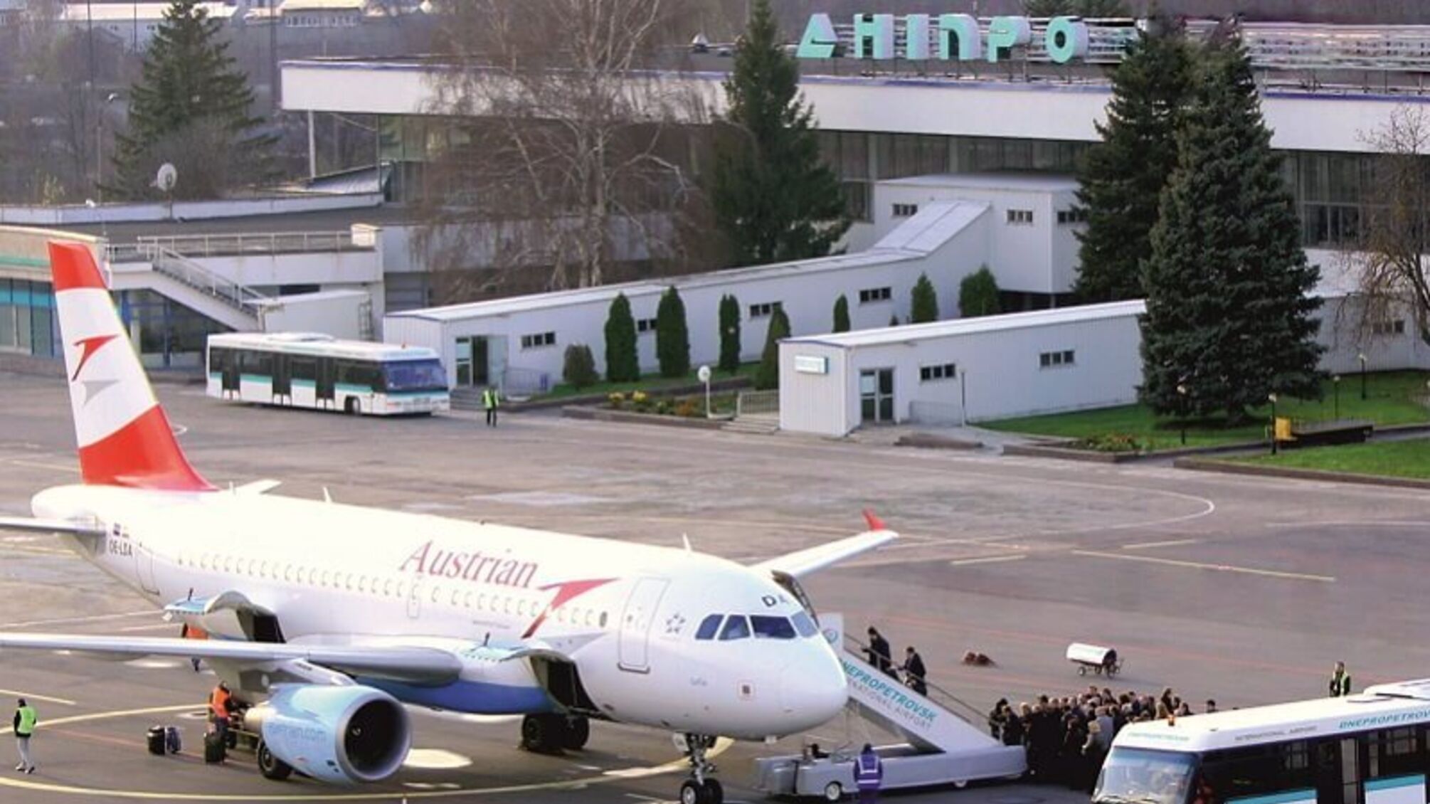 Аэропорт в Днепре непригоден для использования: все из-за обстрелов россиян