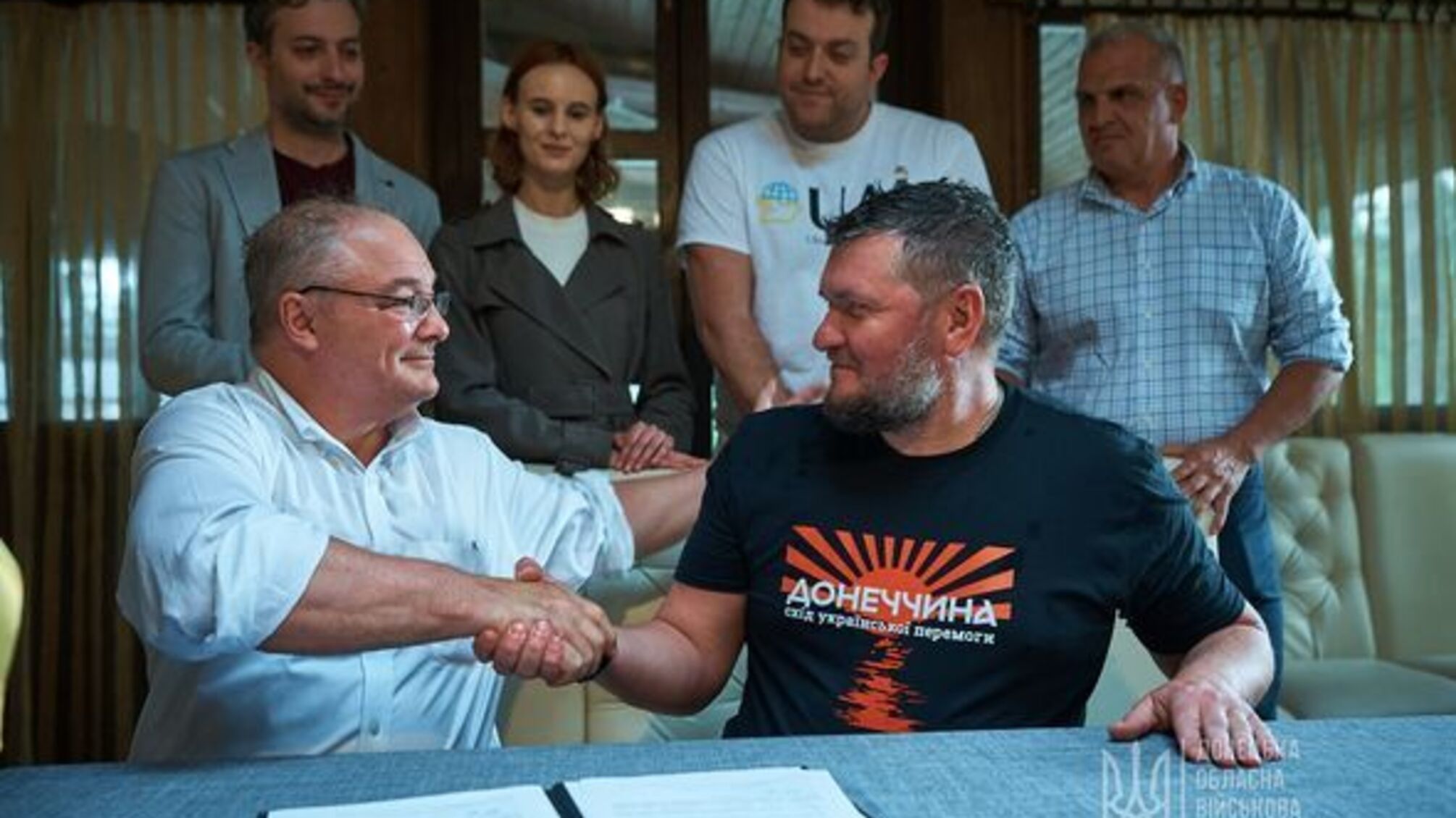 Начальник Війської адміністрації Святогірська Володимир Рибалкін і мер американського міста Істона Девід Бінделгласс підписали Меморандум про побратимство