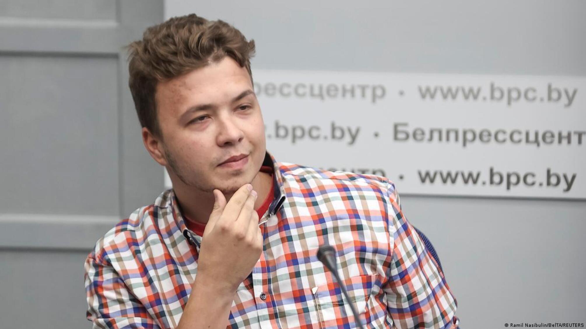 Неожиданно помиловали: в Беларуси освободили журналиста Протасевича