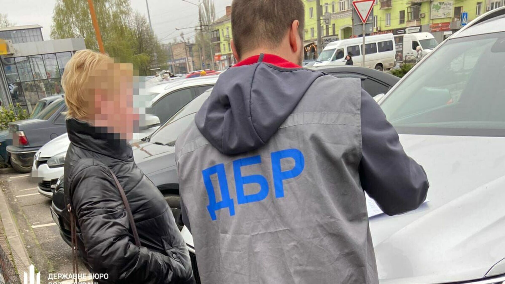 Допомогла ухилитися від сплати понад 70 млн гривень податків: службовицю ДФС судитимуть