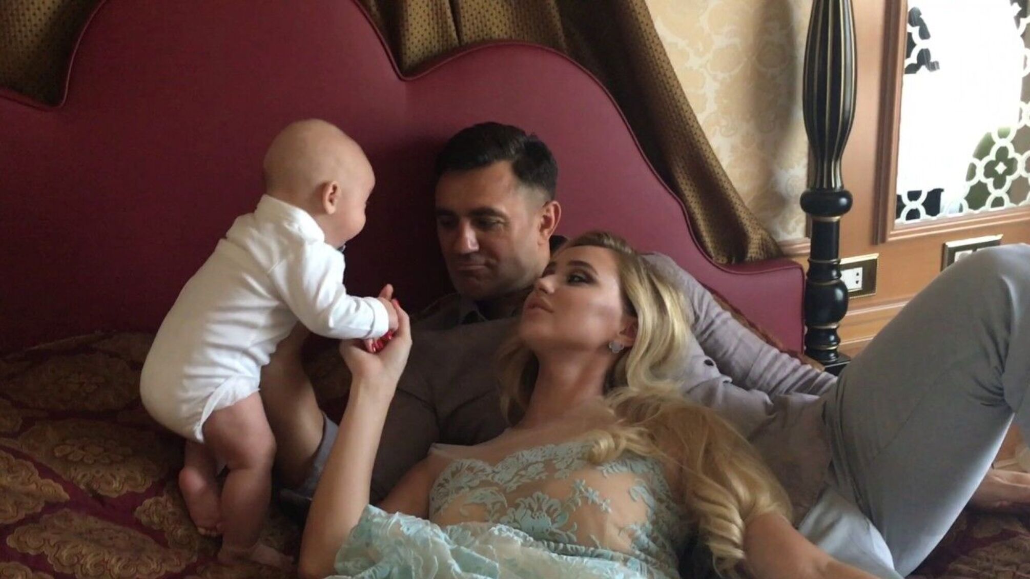 Алла Барановська із сім'єю