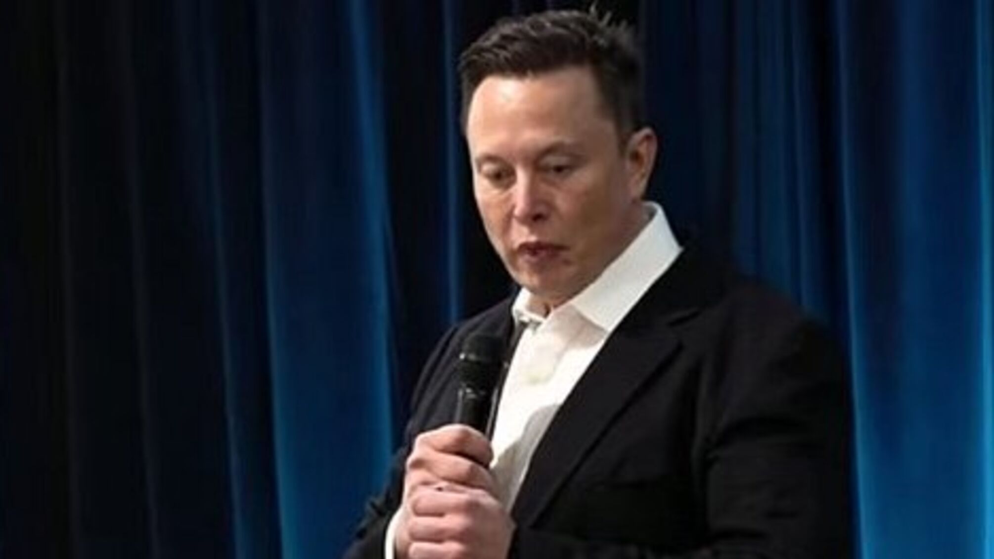 Мозговой имплант Neuralink будут проверять на людях