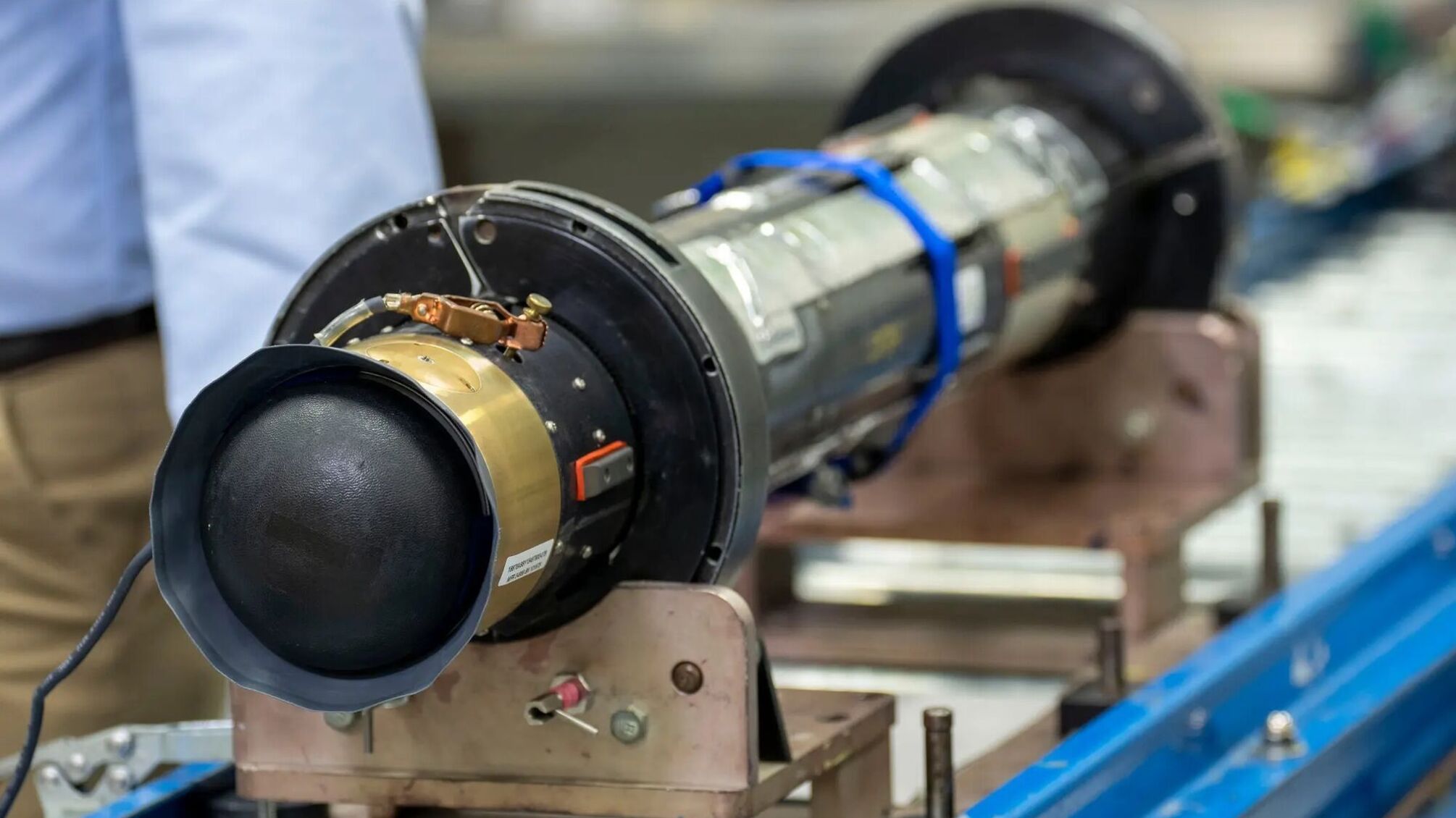 Боєприпаси, які США відправили в Україну, включають не лише 155-міліметрові снаряди для гаубиць, а й протитанкові ракети типу Javelin