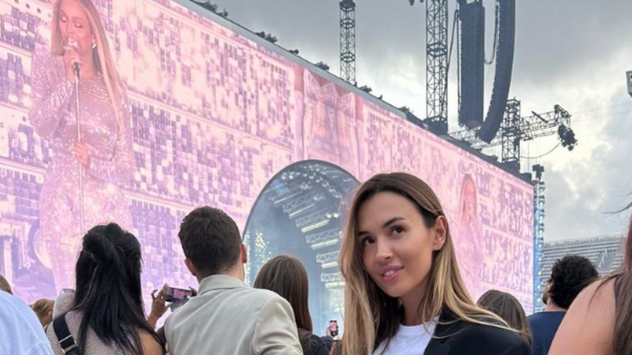 Младшая сестра Ефросининой зажгла на концерте Beyonce