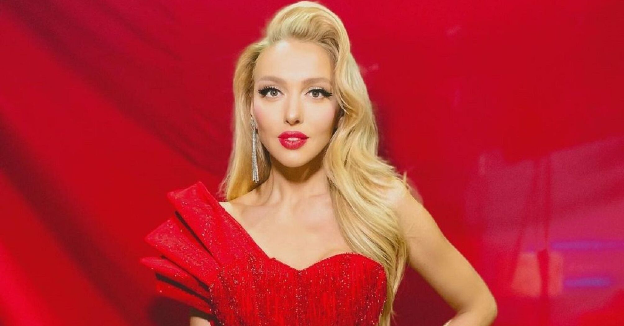 Джил Вагнердің жалаңаш суреттері Басына қатты тиеді