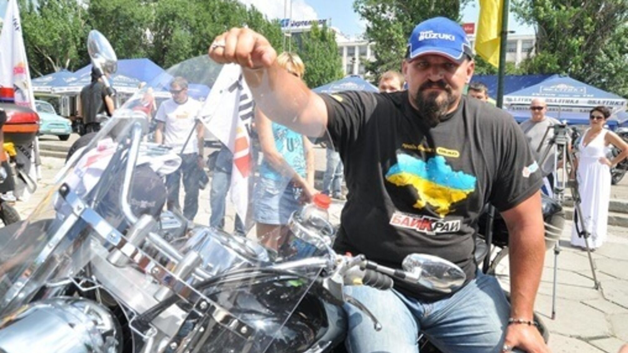 Василий Вирастюк и его Suzuki Intruder