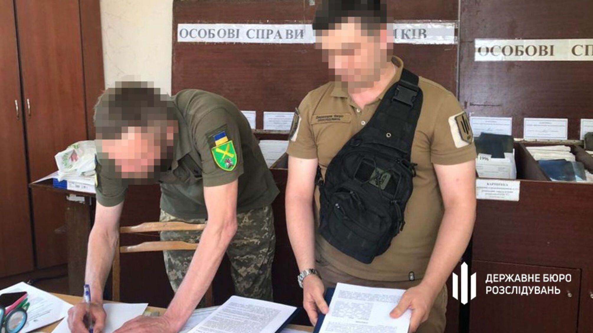 Захотел заработать: в Киевской области задержали 'военкома', который переправлял за границу уклонистов(фото)