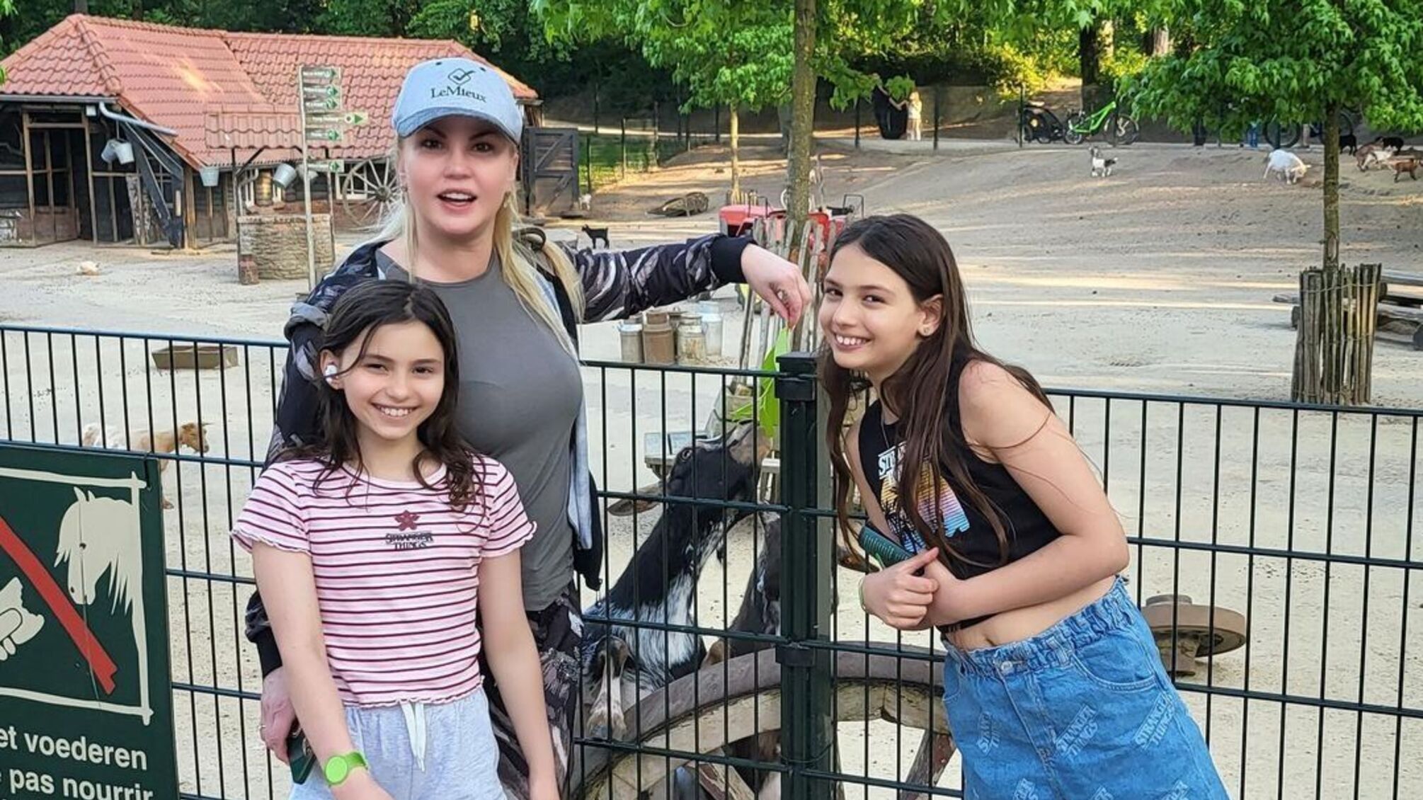 Камалия забрала дочерей и уехала от мужа-миллиардера: где сейчас певица