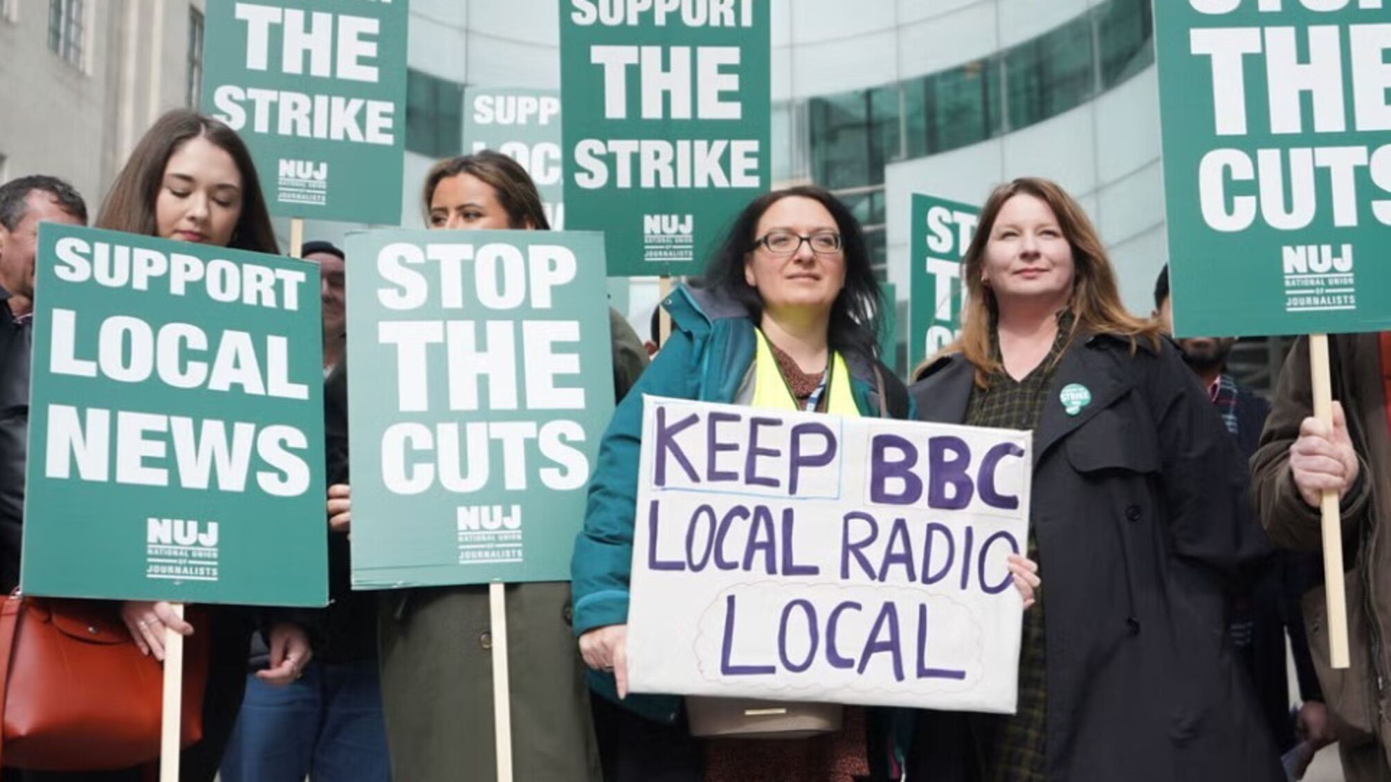 Дают руководству BBC 48 часов: журналисты телерадиокомпании объявили забастовку