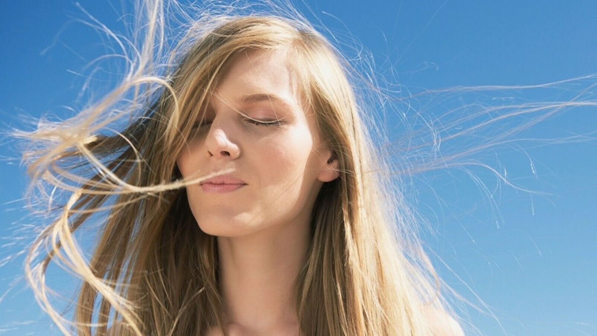 К жаре готовы: три модные причёски на лето 2023