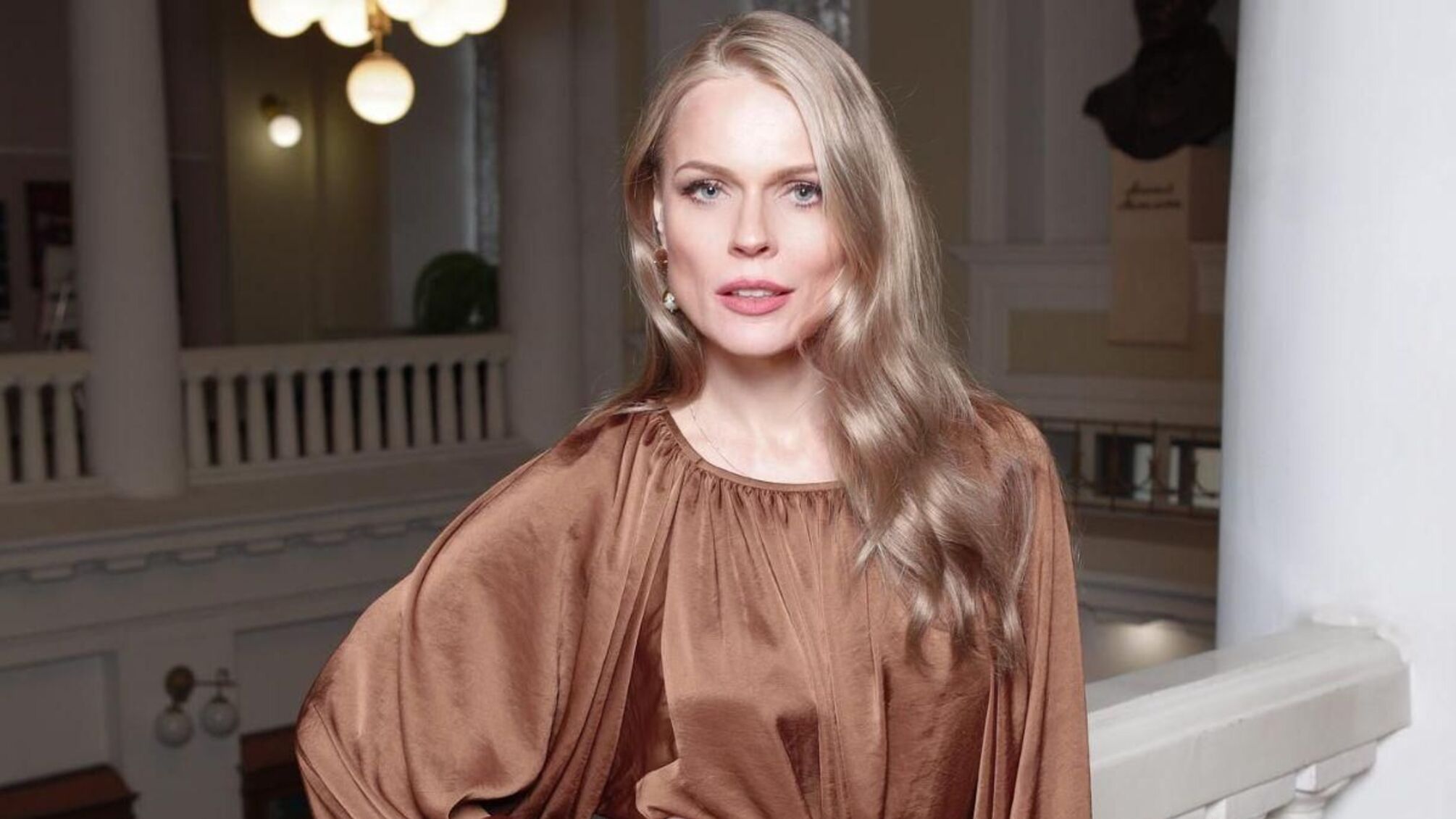 Ольга Фреймут вернулась в Украину: будет учить манерам во время войны