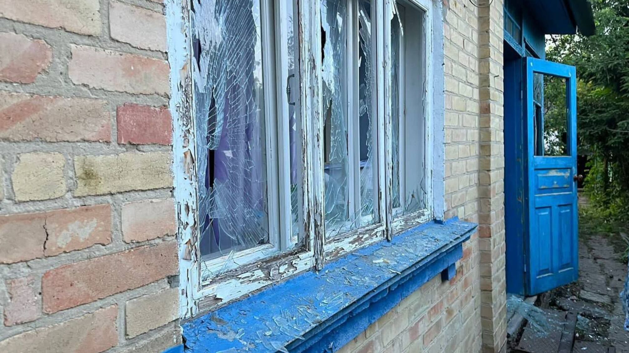 Ночная атака в Киевской области: 'шахеды' повредили окна и частные дома