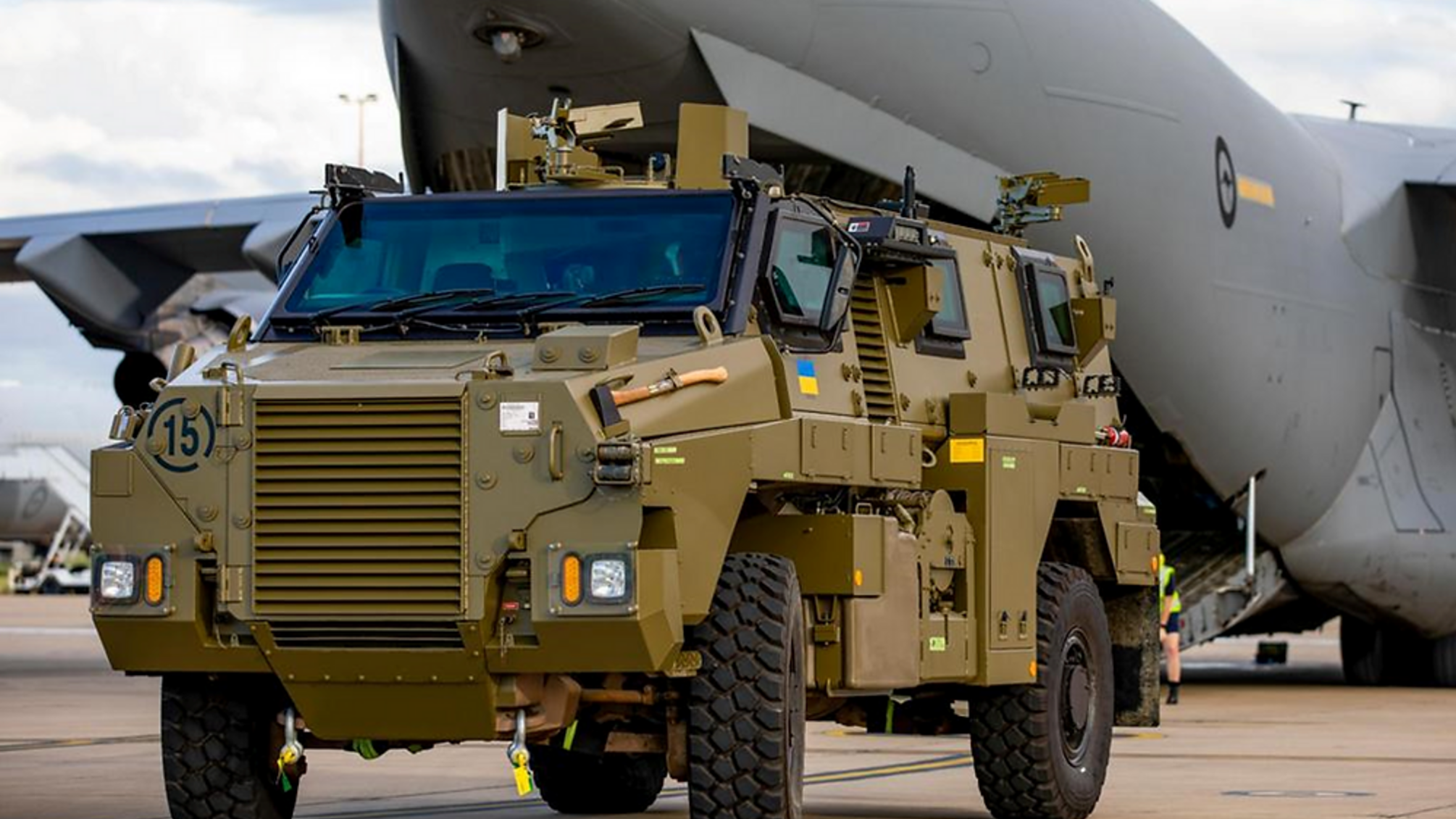 Україна отримає 30 бронеавтомобілів Bushmaster від Австралії