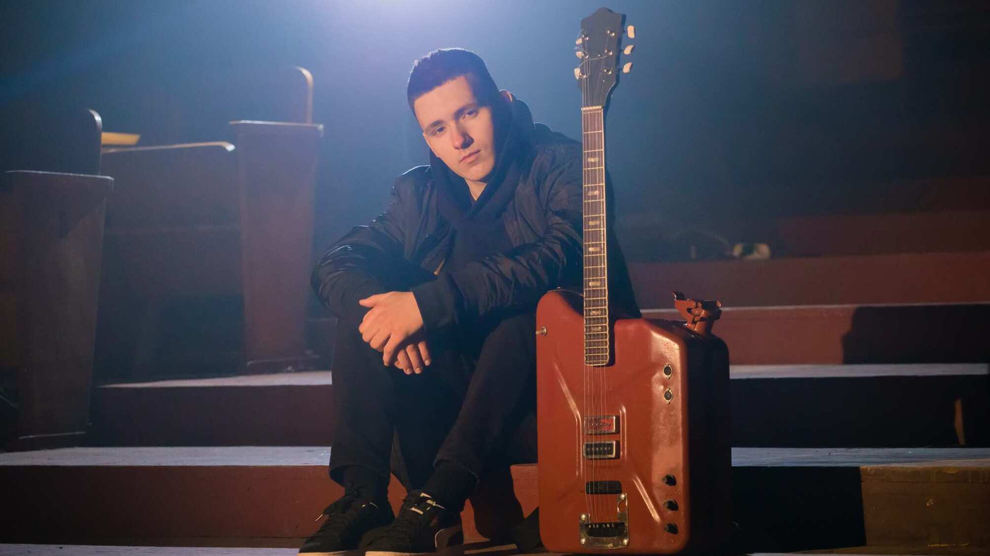 Український співак YAKTAK