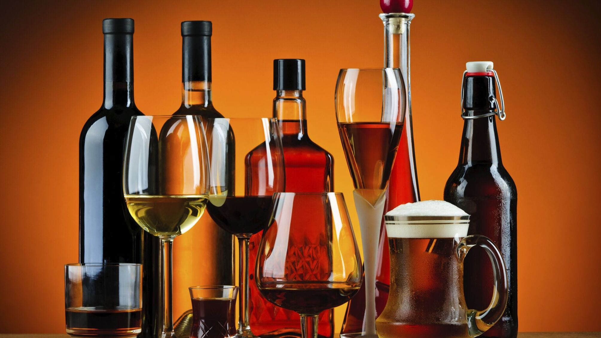 Украинцев ждет резкое подорожание цен на алкоголь: что и на сколько повысится?
