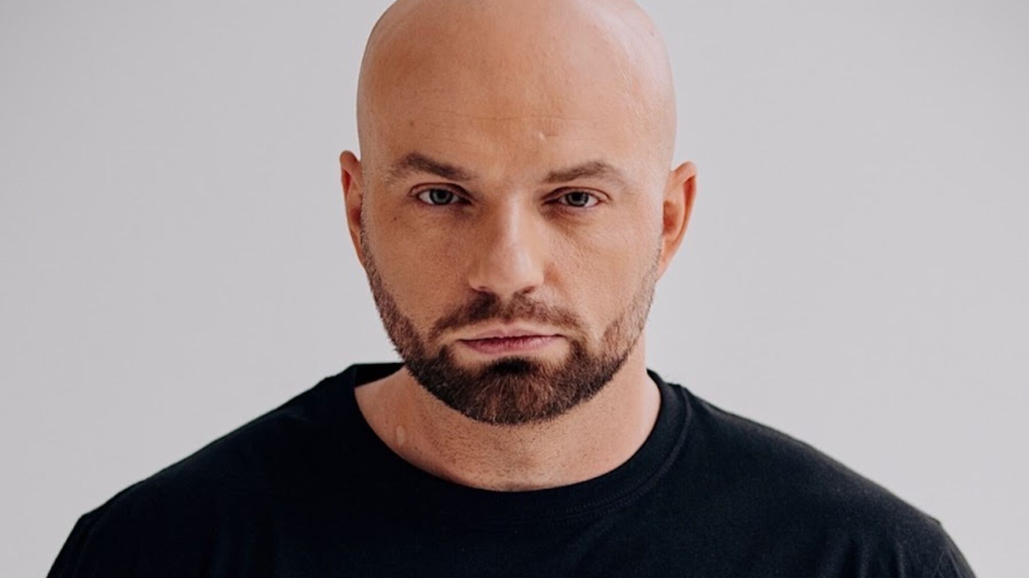 Слава Демин ведущий