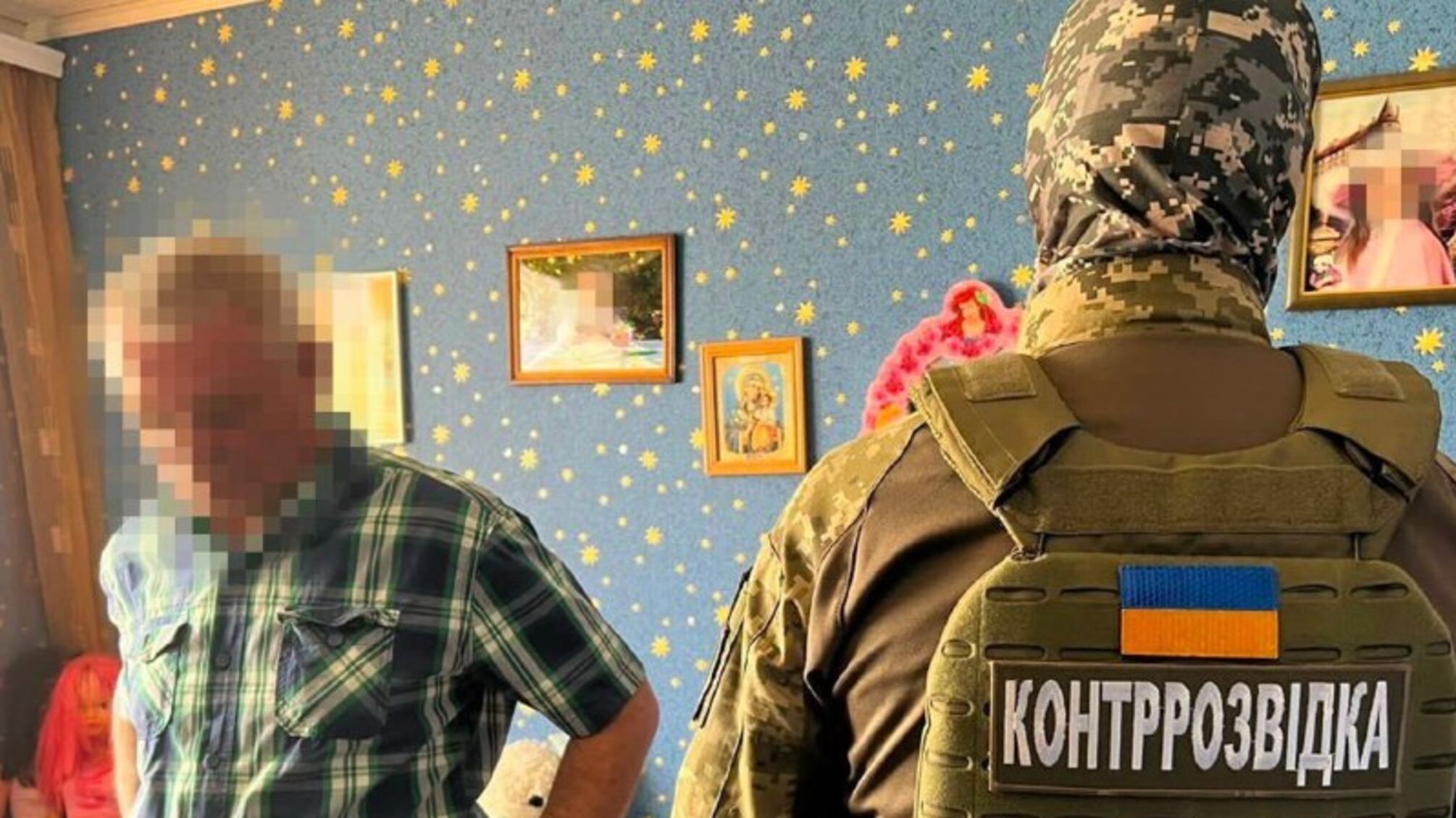 Агент ФСБ ховав зброю під дитяим ліжком для вчинення терактів на Запоріжжі
