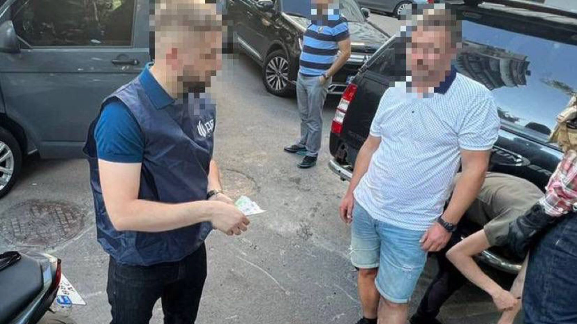 270 тисяч доларів США за дозвіл на пасажирські перевезення: судитимуть посадовця КМДА та керівника держпідприємства