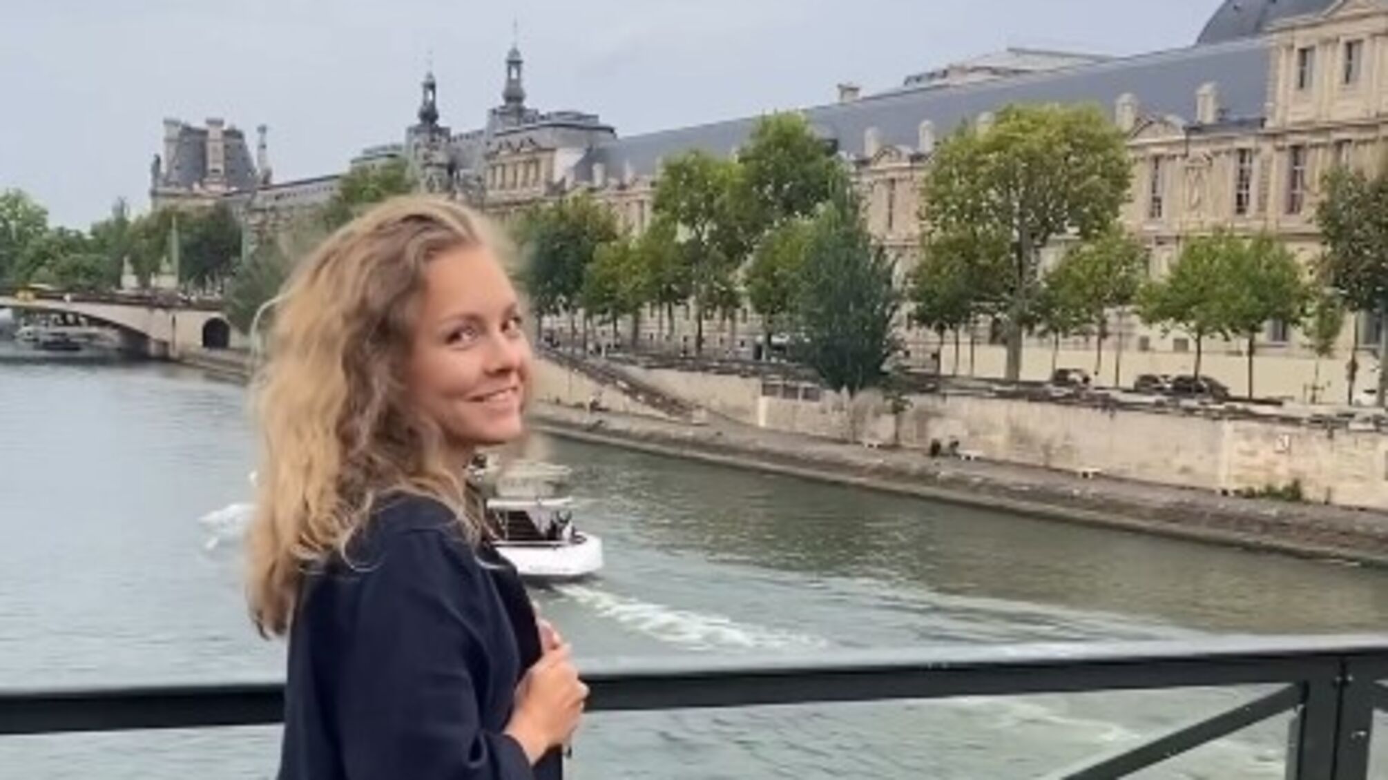 'Это любовь': Елена Шоптенко показала кадры из спонтанного путешествия в Париж