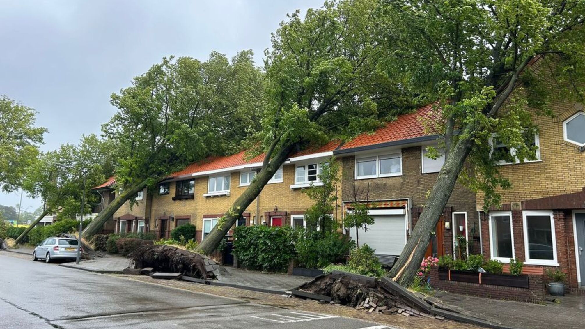 В Нидерландах бушует мощный шторм