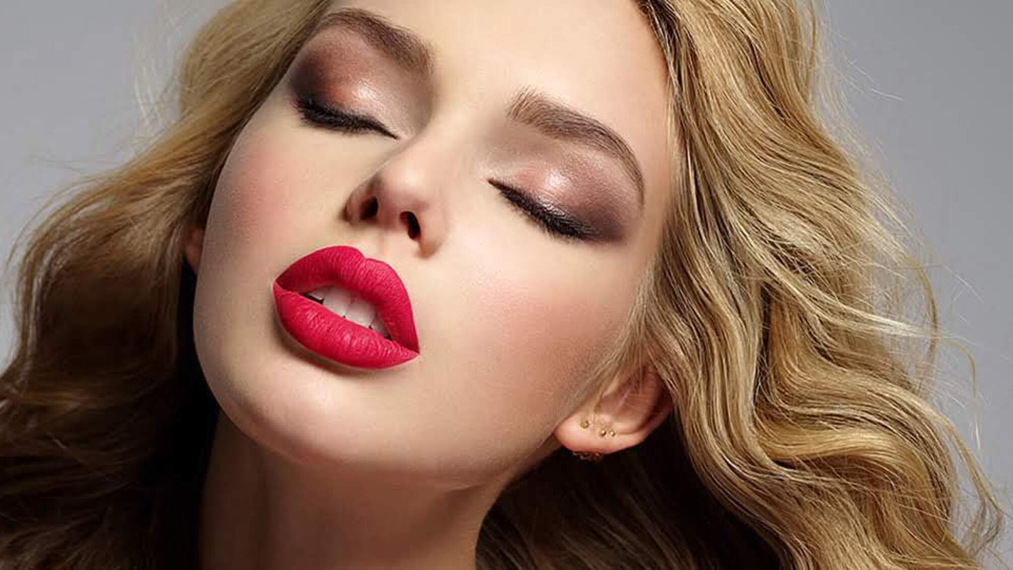Як візуально збільшити губи: ефективні лайфхаки