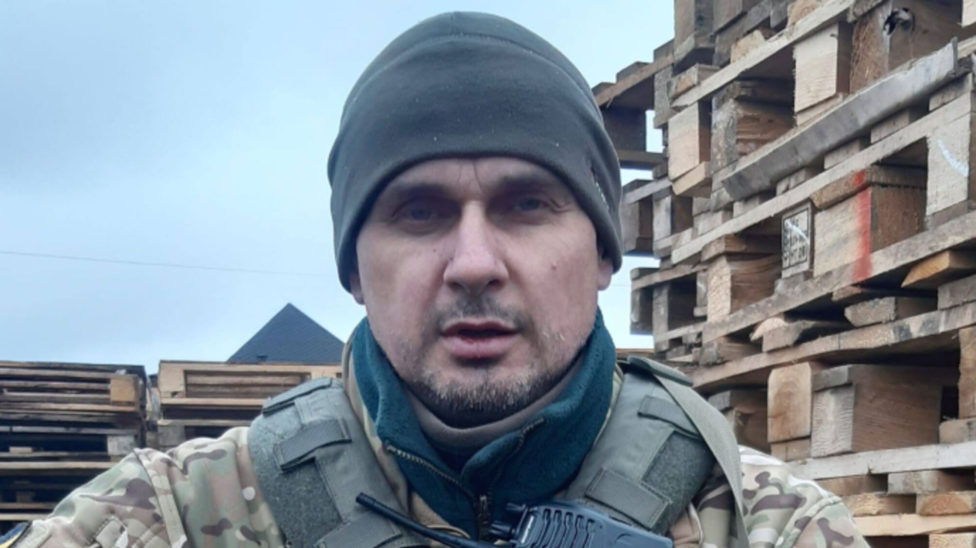 Режиссер Олег Сенцов получил контузию на фронте