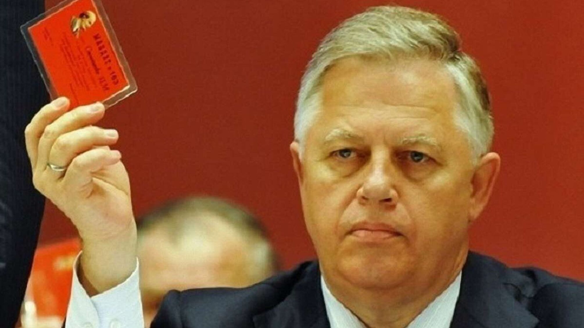 Екслідер комуністів Симоненко втік у росію в супроводі спецназу рф