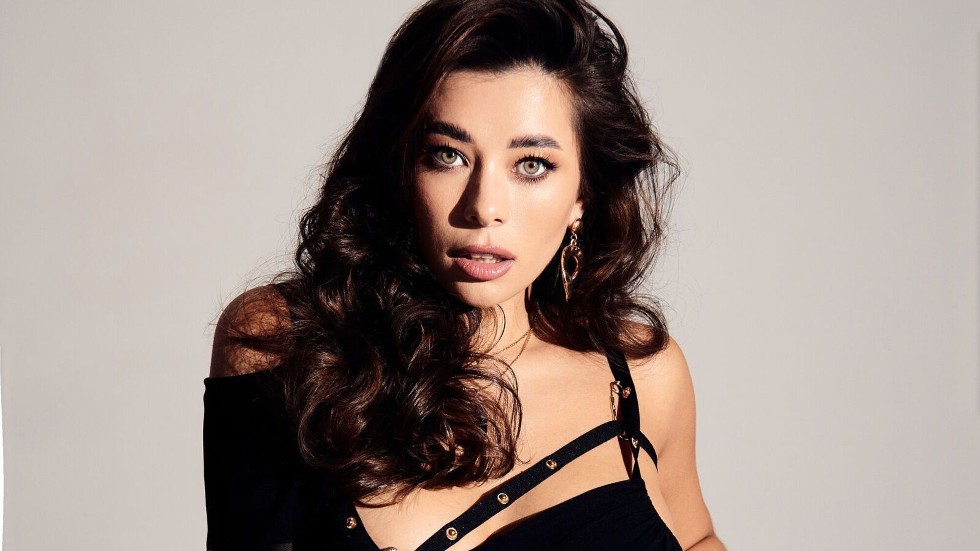 '10/10, бо обираю себе': Hanna Neplyah презентує трек 'Забувай'