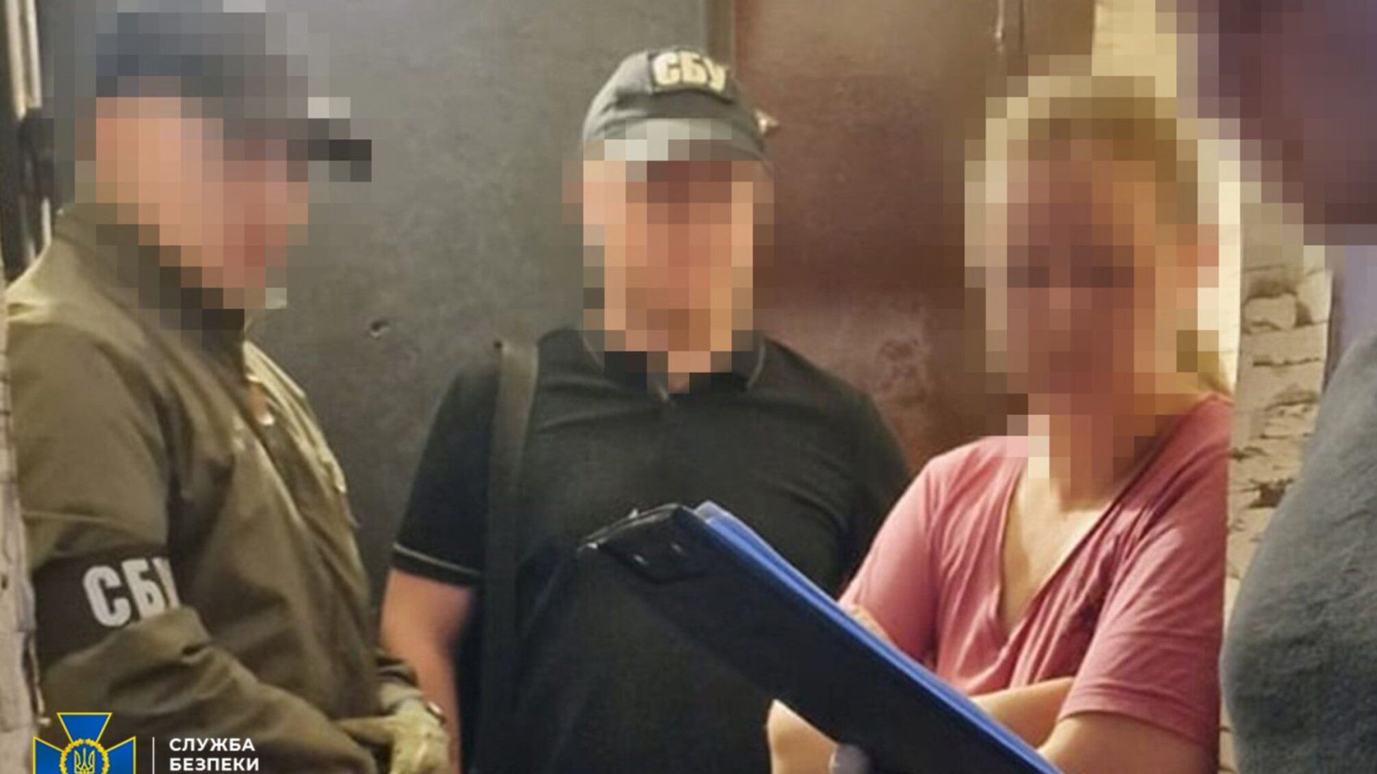 Распространяли по 70 фейков в день: в столице задержаны две пропагандистки из пула россиянина Зенина