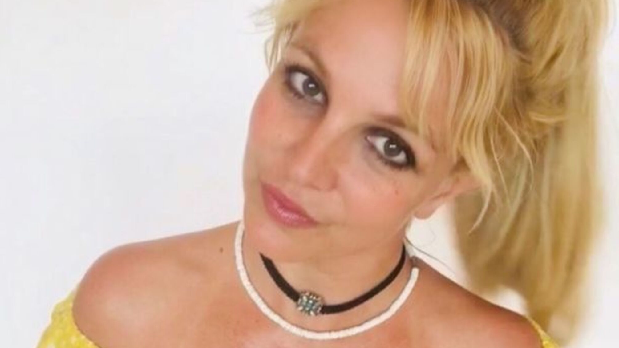 Спокусливий горошок: Брітні Спірс поділилась історією появи одягу в принт полька дот