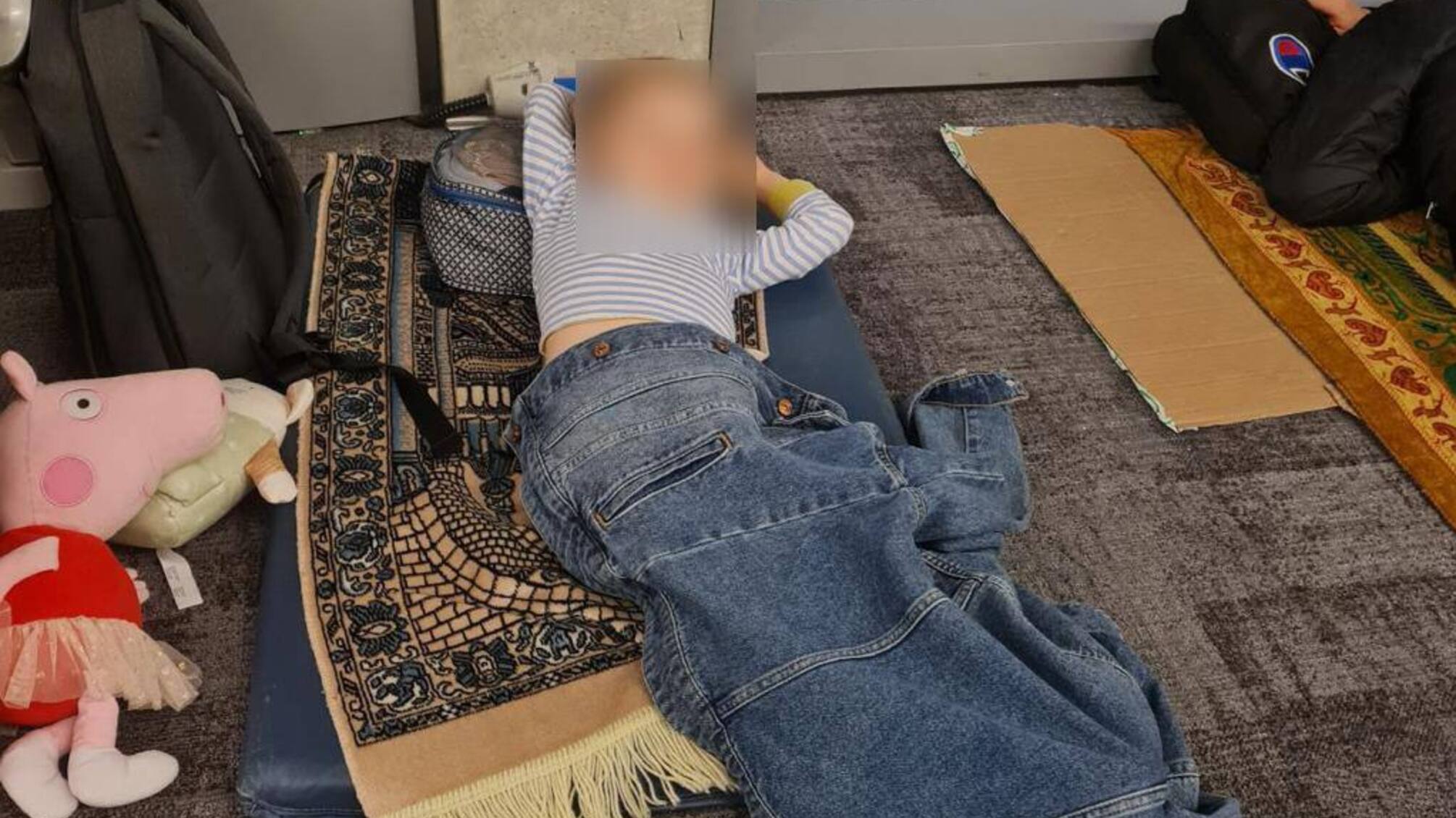 10 часов на стульях: дипломат рассказал о депортации украинцев из аэропортов Израиля