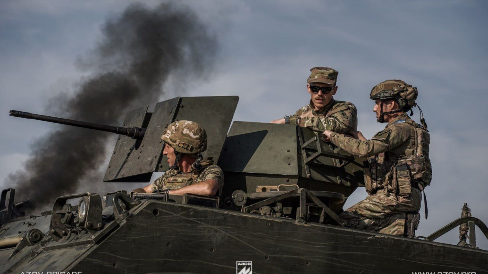 Бригада 'Азов' проводит тактические учения с освобожденным командиром 'Азовстали'