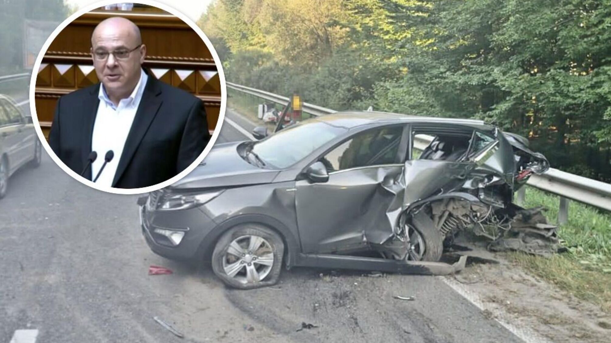 Из-за серьезного ДТП машины практически превратились в металлолом.