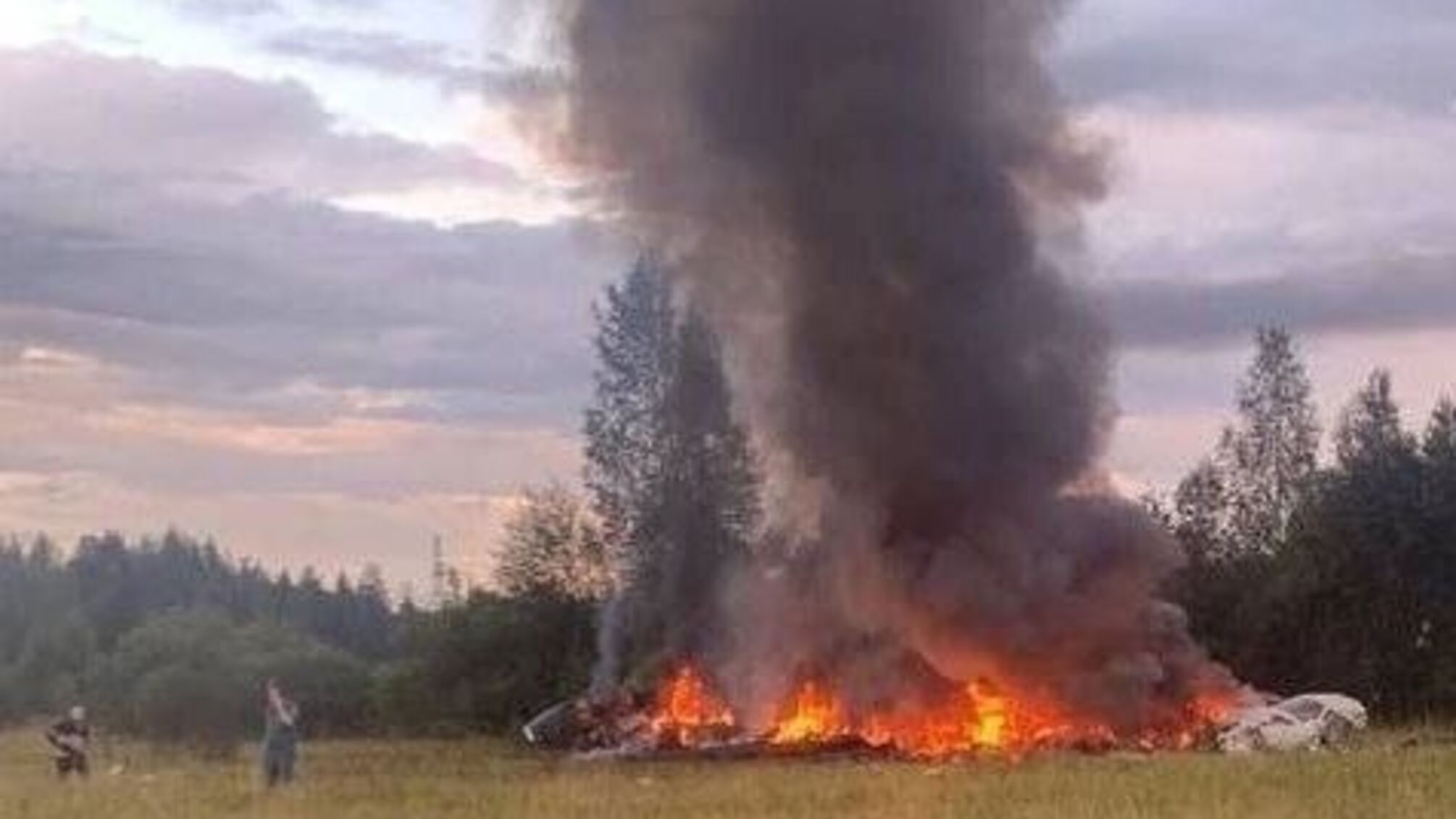 Пригожин мог быть на борту сбитого военного самолета в Тверской области – росСМИ