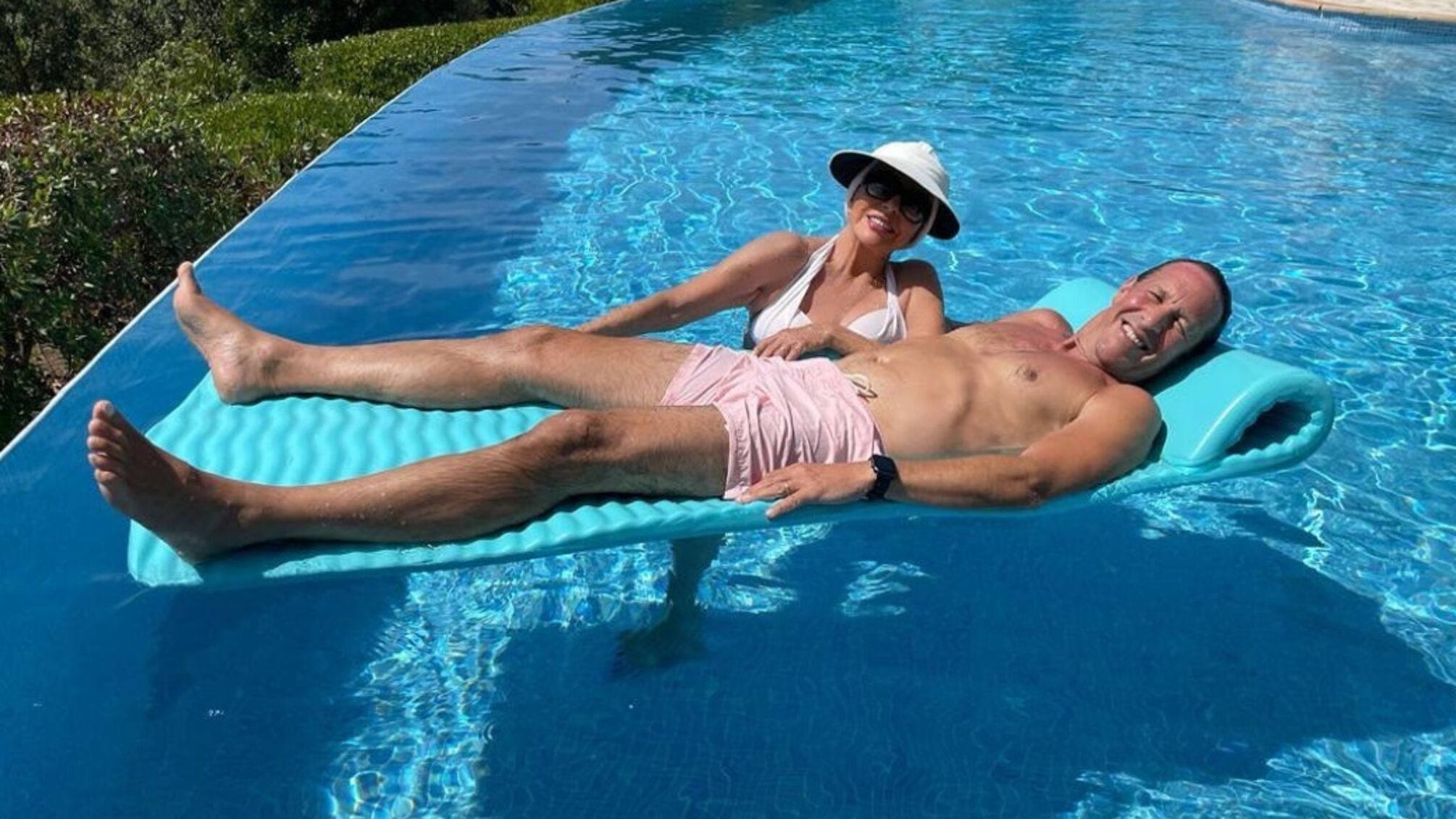 Зірка 'Династії' Джоан Коллінз разом із чоловіком Персі Гібсоном