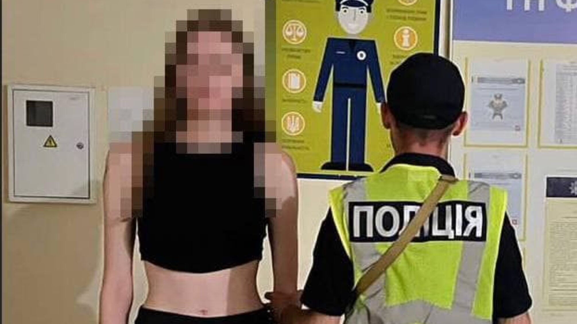 Полицейские задержали танцовщиц, им грозит до 5 лет лишения свободы