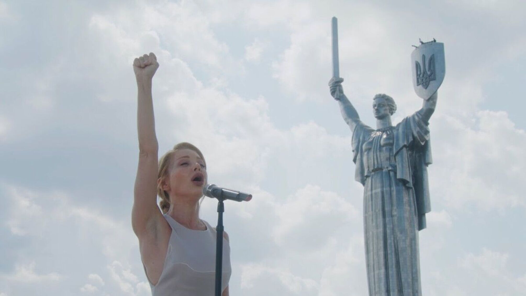 Текст пісні написаний американською композиторкою Даян Уоррен